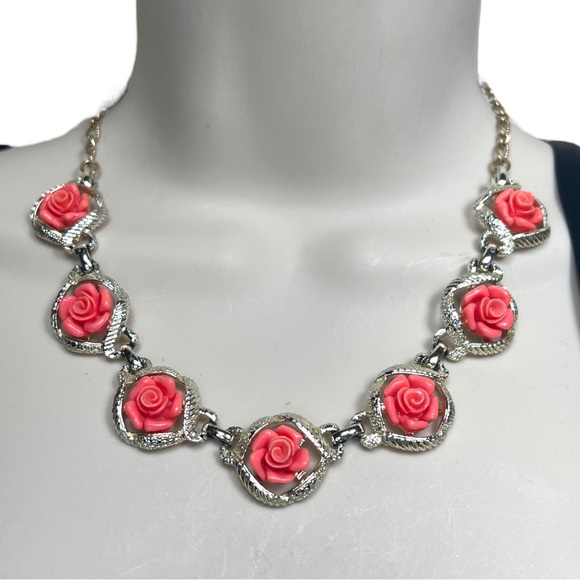 Sarah Coventry Mid Century 1960s Fashion Necklace and Bracelet Set Coral Roses - Picture 3 of 13